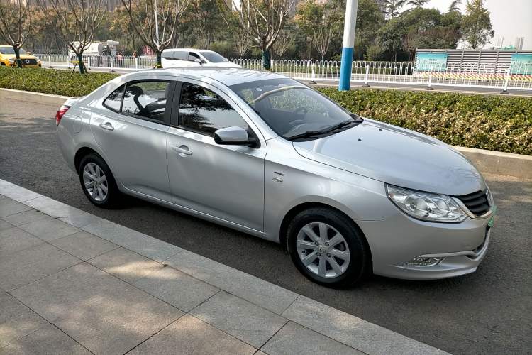 Used Baojun 630 2012 1.5L DVVT manual comfort version Exterior 4