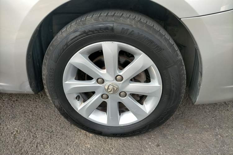 Used Baojun 630 2012 1.5L DVVT manual comfort version Exterior 5