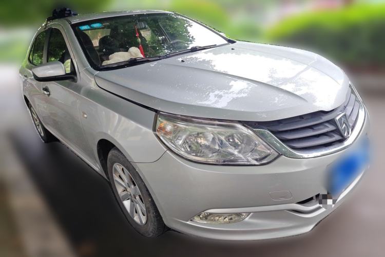 Used Baojun 630 2012 1.5L DVVT manual comfort version Front Right 45 Deg