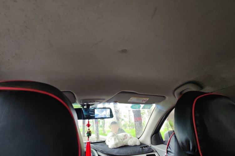 Used Baojun 630 2012 1.5L DVVT manual comfort version Headliner