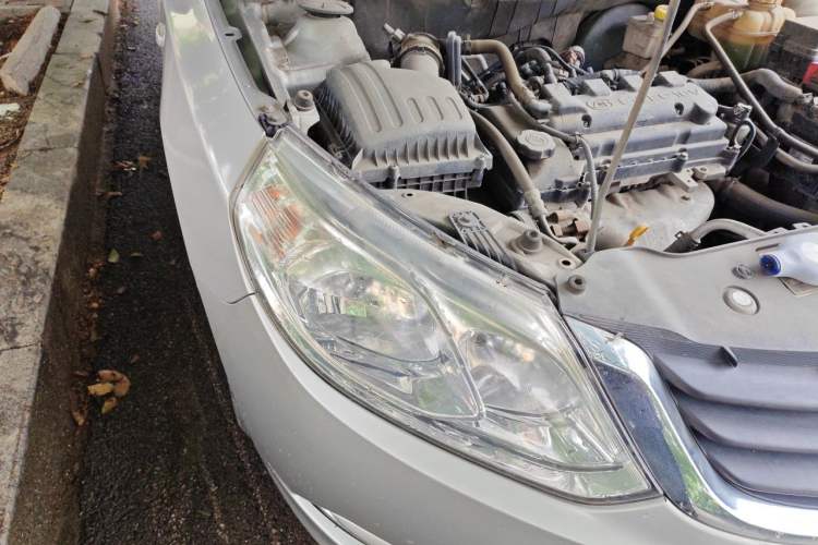 Used Baojun 630 2012 1.5L DVVT manual comfort version Right Front Headlight