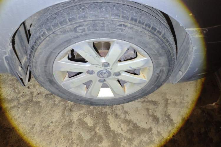 Used Baojun 630 2012 1.5L DVVT Manual Elite Model Right Front Wheel Hub