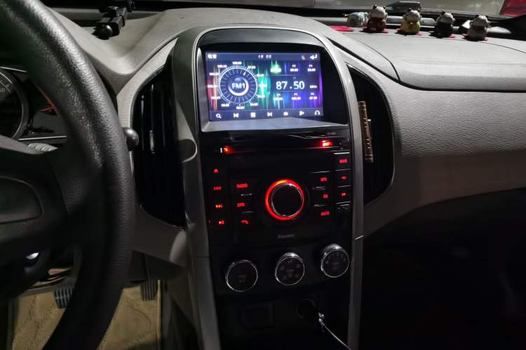 Used Baojun 630 2012 1.5L DVVT automatic comfort version Audio And AC Panel