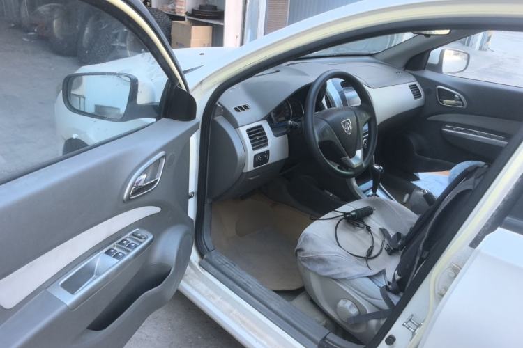 Used Baojun 630 2012 1.5L DVVT automatic comfort version Driver Seat