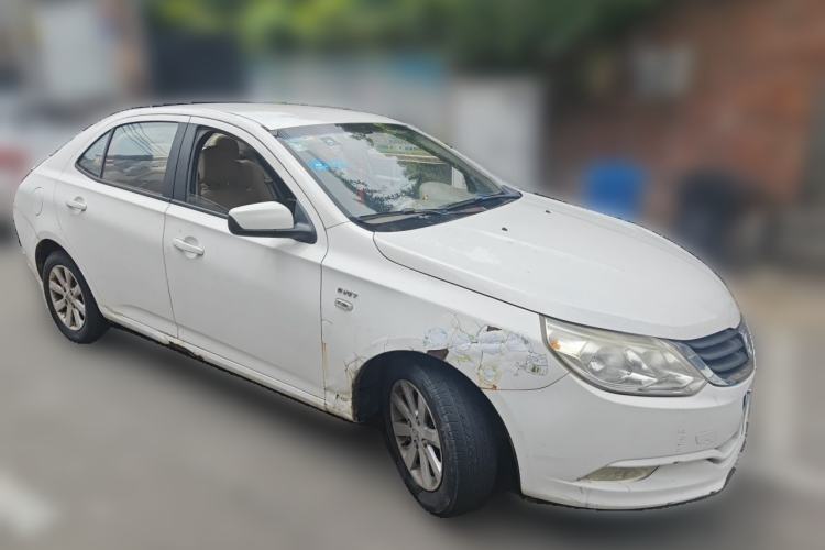 Used Baojun 630 2012 1.5L DVVT manual comfort version Front Right 45 Deg