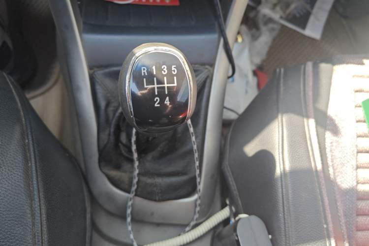 Used Baojun 630 2012 1.5L DVVT Manual Standard Model Gear Lever