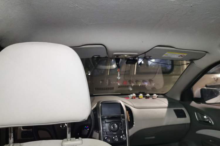 Used Baojun 630 2012 1.5L DVVT automatic comfort version Headliner