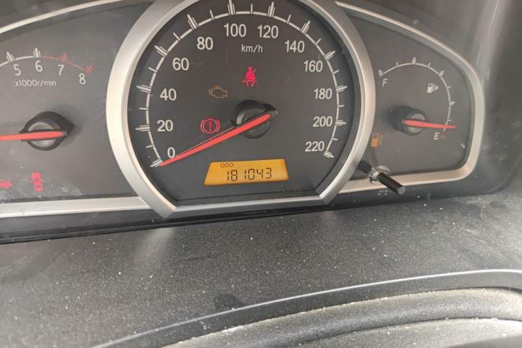 Used Baojun 630 2012 1.5L DVVT manual comfort version Odometer Close Up