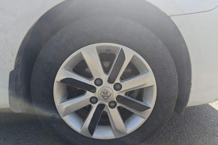 Used Baojun 630 2012 1.5L DVVT Manual Standard Model Right Front Wheel Hub