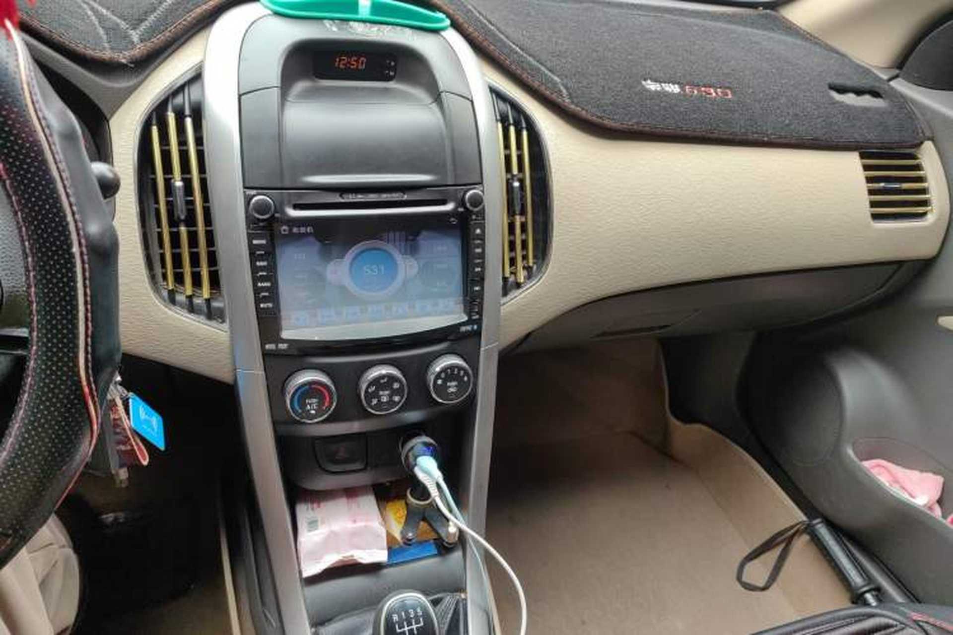 Used Baojun 630 2013 1.5L manual standard version Audio And AC Panel