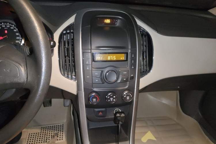 Used Baojun 630 2013 1.5L manual standard version Audio And AC Panel