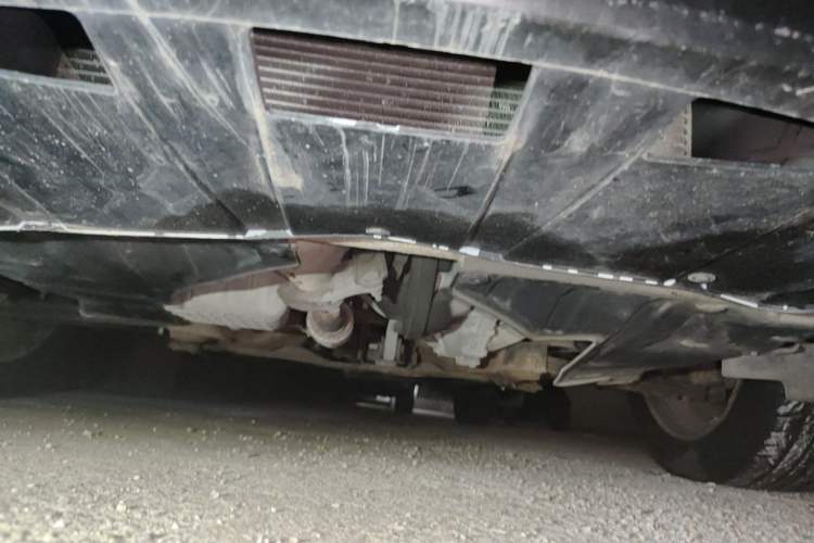 Used Baojun 630 2013 1.5L manual standard version Chassis Front