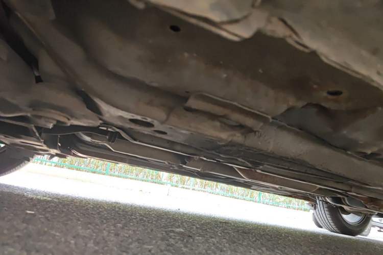 Used Baojun 630 2013 1.5L manual standard version Chassis Front Left