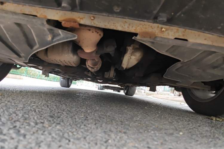 Used Baojun 630 2013 1.5L manual standard version Chassis Front