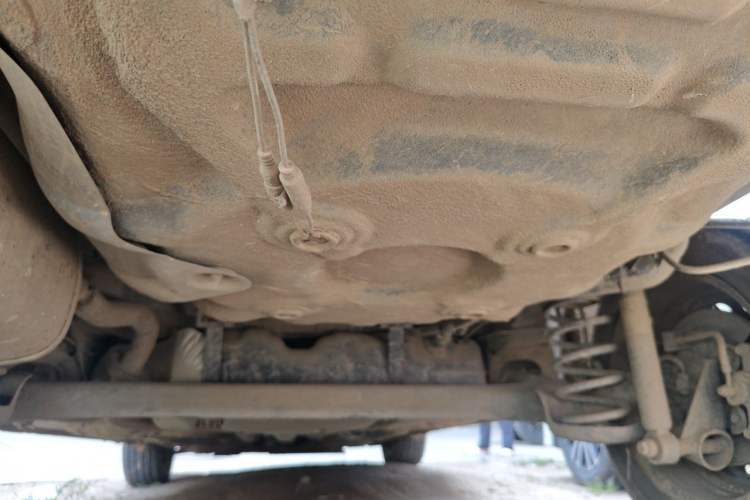 Used Baojun 630 2013 1.5L manual standard version Chassis Rear