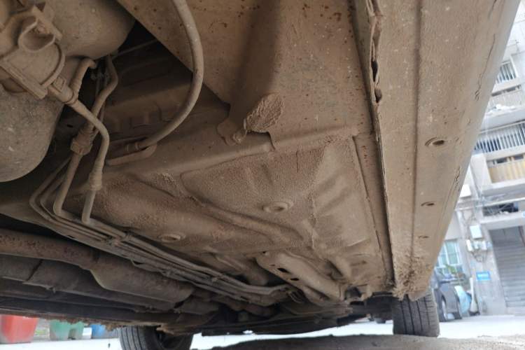 Used Baojun 630 2013 1.5L manual standard version Chassis Rear Right