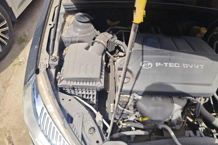 Used Baojun 630 2013 1.5L manual standard version Engine Bay Right