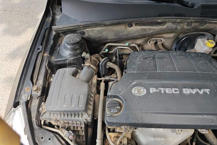 Used Baojun 630 2013 1.5L manual standard version Engine Bay Right