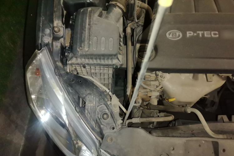 Used Baojun 630 2013 1.5L manual Comfort trim Engine Bay Right