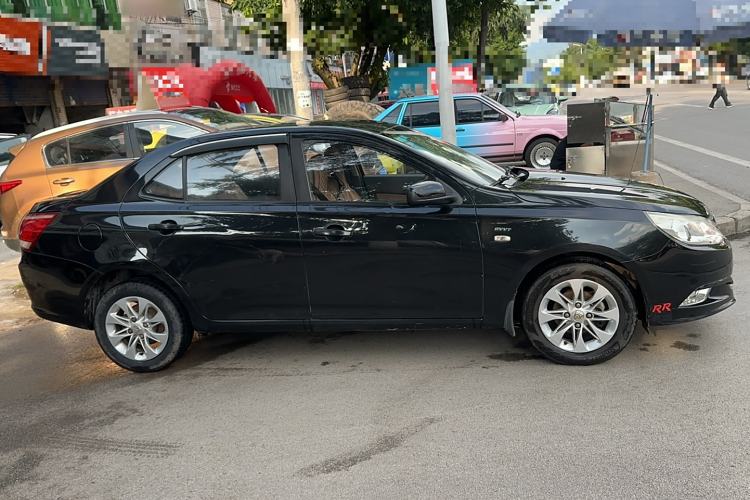 Used Baojun 630 2013 1.5L manual Comfort trim Exterior 2