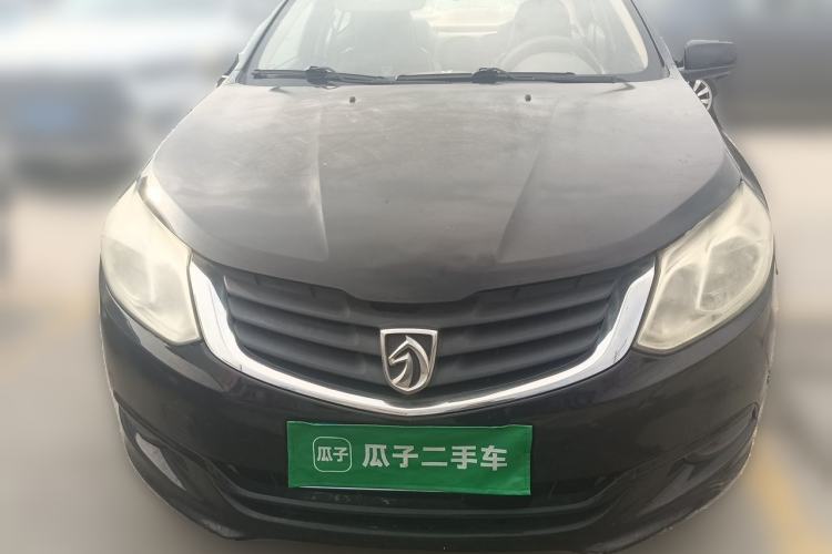Used Baojun 630 2013 1.5L manual standard version Front