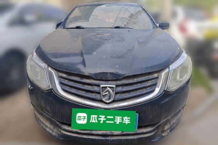 Used Baojun 630 2013 1.5L manual standard version Front