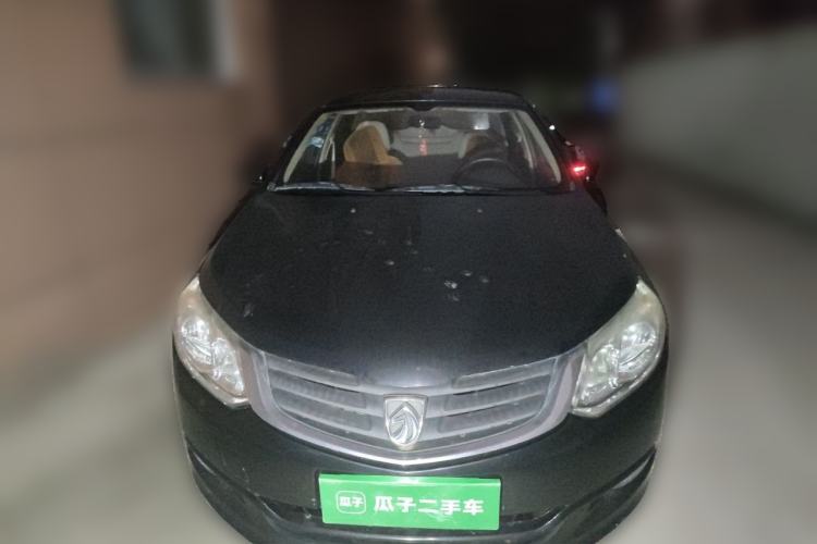 Used Baojun 630 2013 1.5L manual standard version Front