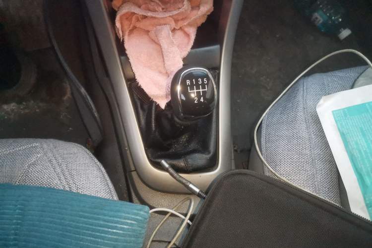 Used Baojun 630 2013 1.5L manual standard version Gear Lever