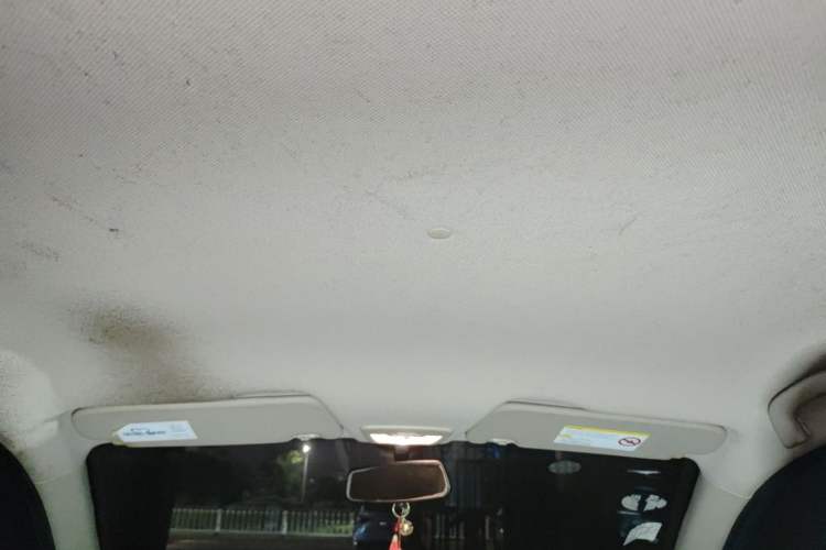Used Baojun 630 2013 1.5L manual standard version Headliner