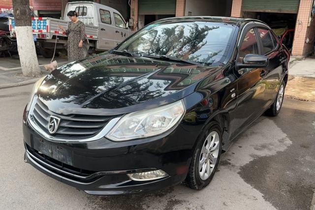 Used Baojun 630 2013 1.5L manual Comfort trim
