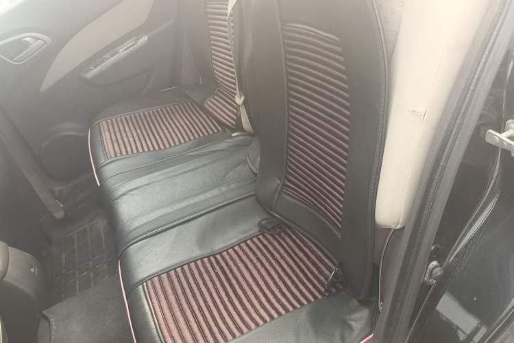 Used Baojun 630 2013 1.5L manual standard version Left Rear Seat