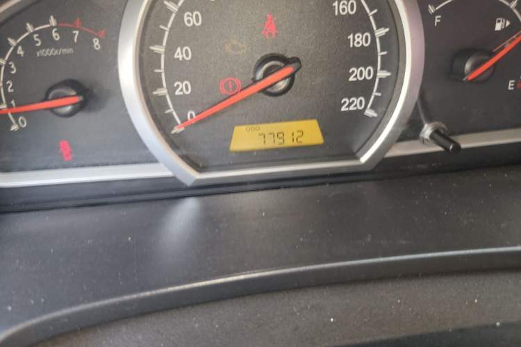 Used Baojun 630 2013 1.5L manual standard version Odometer Close Up