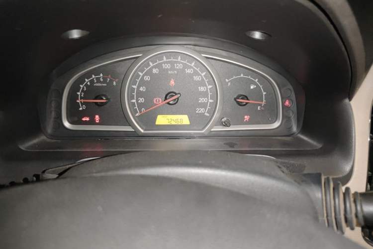Used Baojun 630 2013 1.5L manual standard version Odometer Close Up