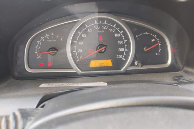 Used Baojun 630 2013 1.5L manual standard version Odometer Close Up