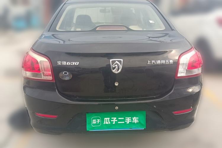 Used Baojun 630 2013 1.5L manual standard version Rear