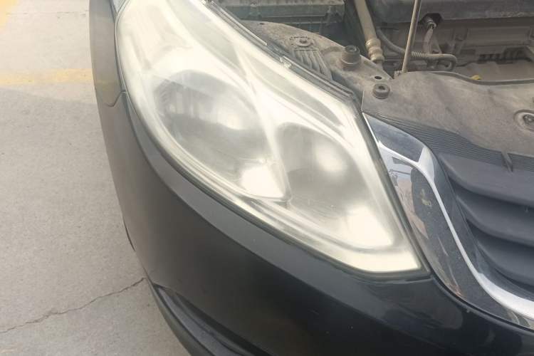 Used Baojun 630 2013 1.5L manual standard version Right Front Headlight