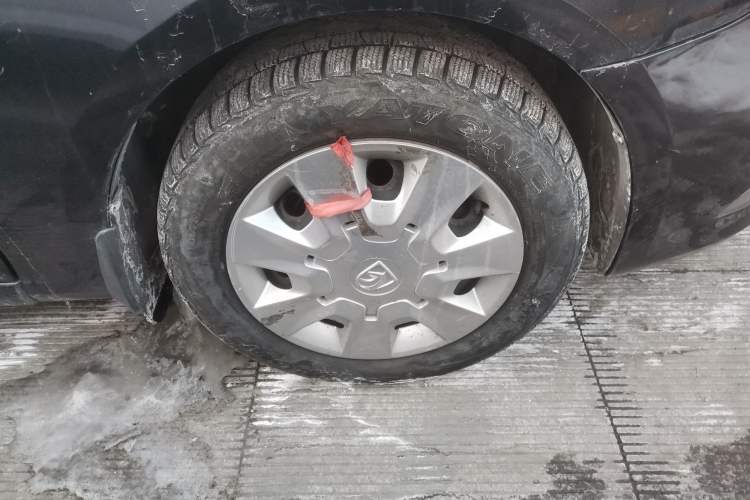 Used Baojun 630 2013 1.5L manual standard version Right Front Wheel Hub