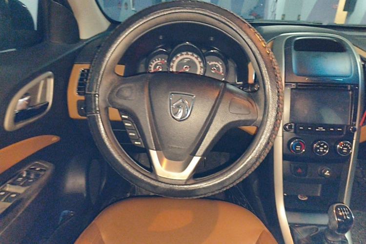 Used Baojun 630 2013 1.5L manual Elite version Steering Wheel