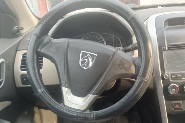 Used Baojun 630 2013 1.5L manual standard version Steering Wheel