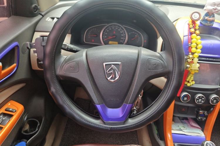Used Baojun 630 2013 1.5L manual standard version Steering Wheel