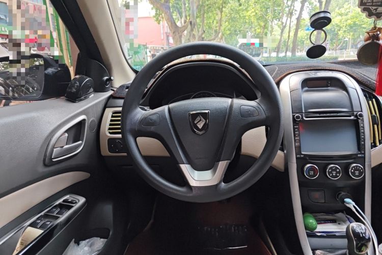 Used Baojun 630 2013 1.5L manual standard version Steering Wheel
