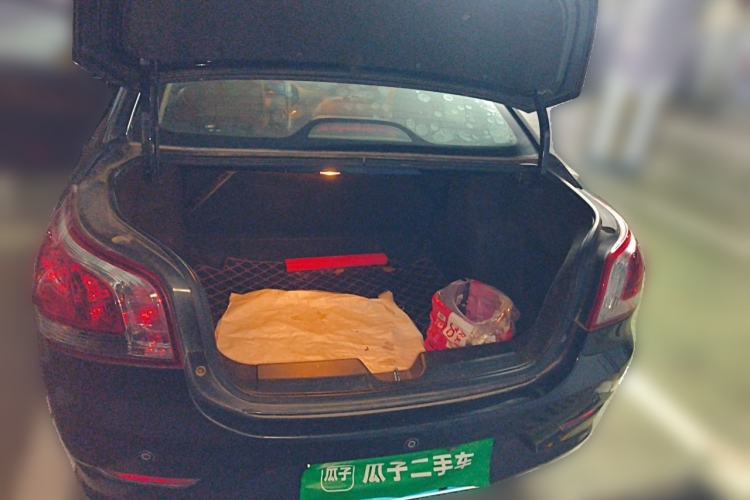 Used Baojun 630 2013 1.5L manual Elite version Trunk