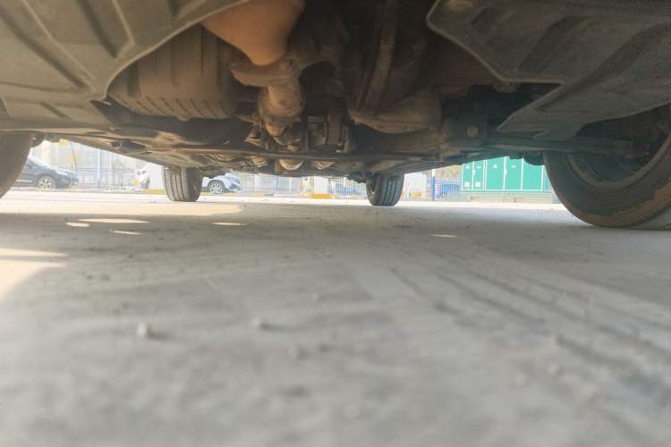 Used Baojun 630 2013 1.5L manual Entry-level trim Chassis Front