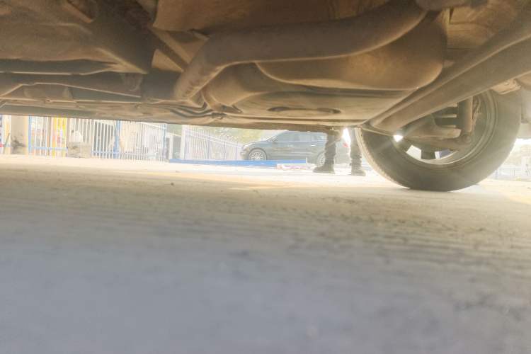 Used Baojun 630 2013 1.5L manual Entry-level trim Chassis Rear Left