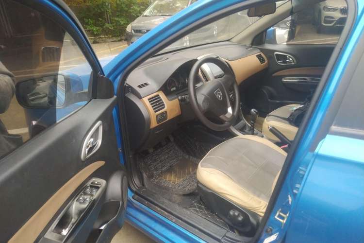 Used Baojun 630 2013 1.5L manual Comfort trim Driver Seat