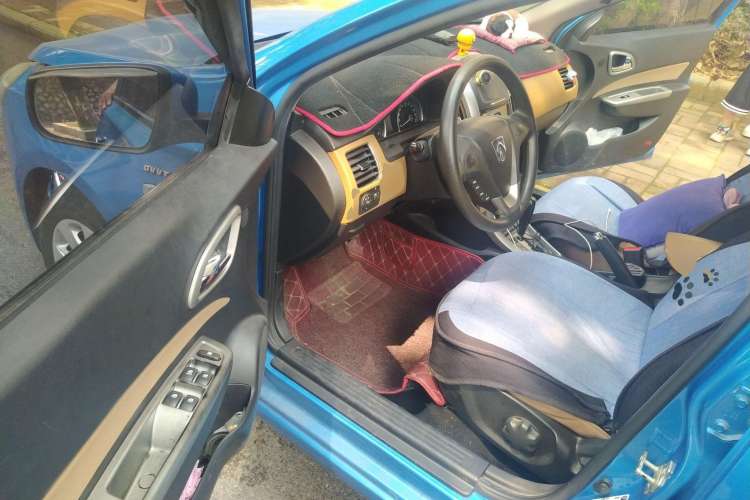 Used Baojun 630 2013 1.5L automatic comfort version Driver Seat