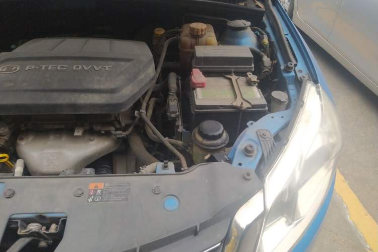 Used Baojun 630 2013 1.5L manual Comfort trim Engine Bay Left
