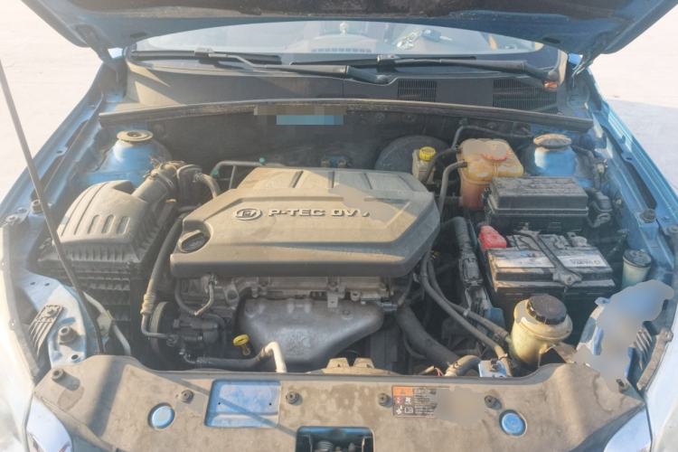 Used Baojun 630 2013 1.5L manual Entry-level trim Engine Bay