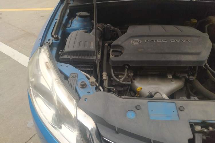 Used Baojun 630 2013 1.5L manual Comfort trim Engine Bay Right