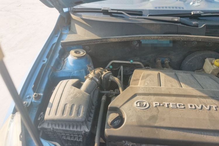 Used Baojun 630 2013 1.5L manual Entry-level trim Engine Bay Right